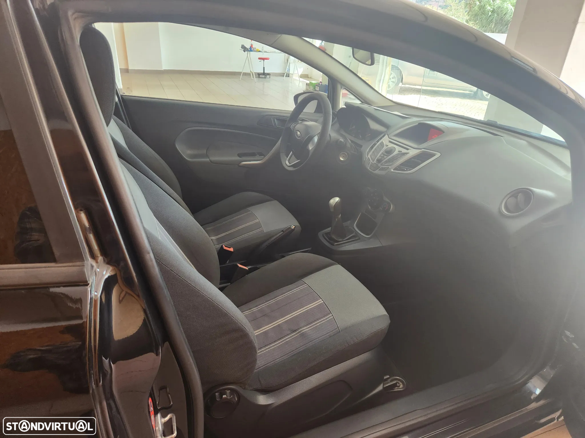 Ford Fiesta 1.4 TDCi Titanium - 29
