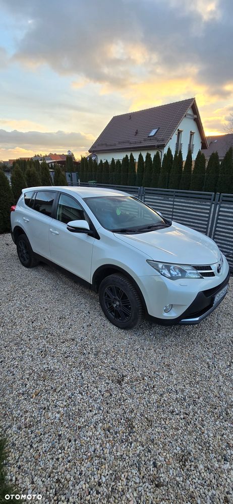 Toyota RAV4 - 1