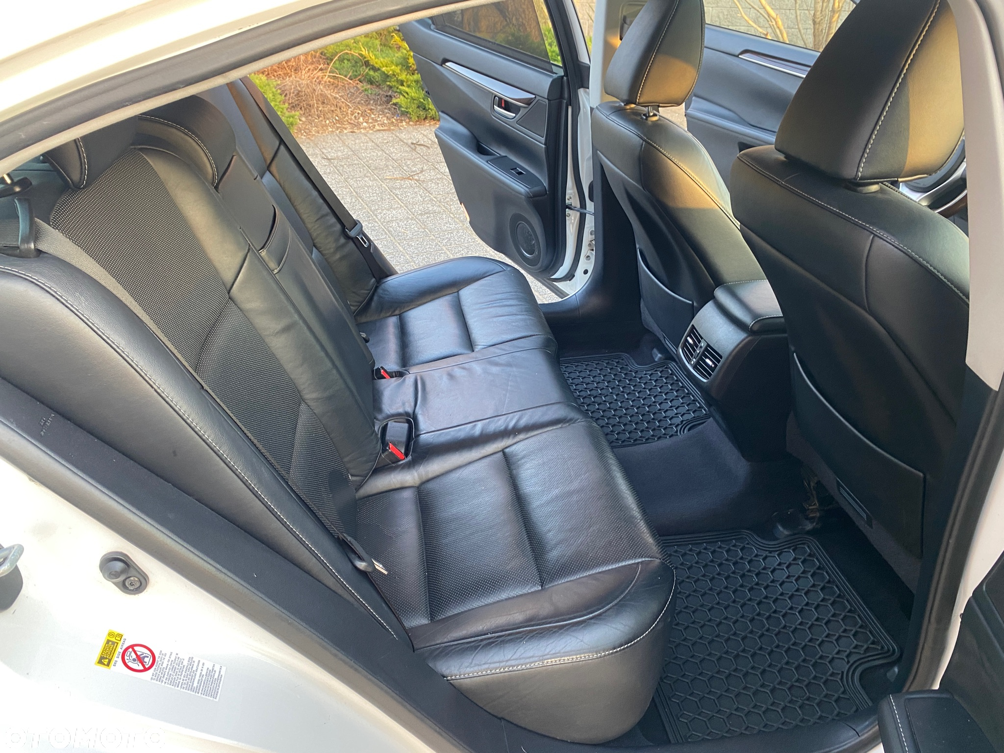 Lexus ES 300h Prestige - 22