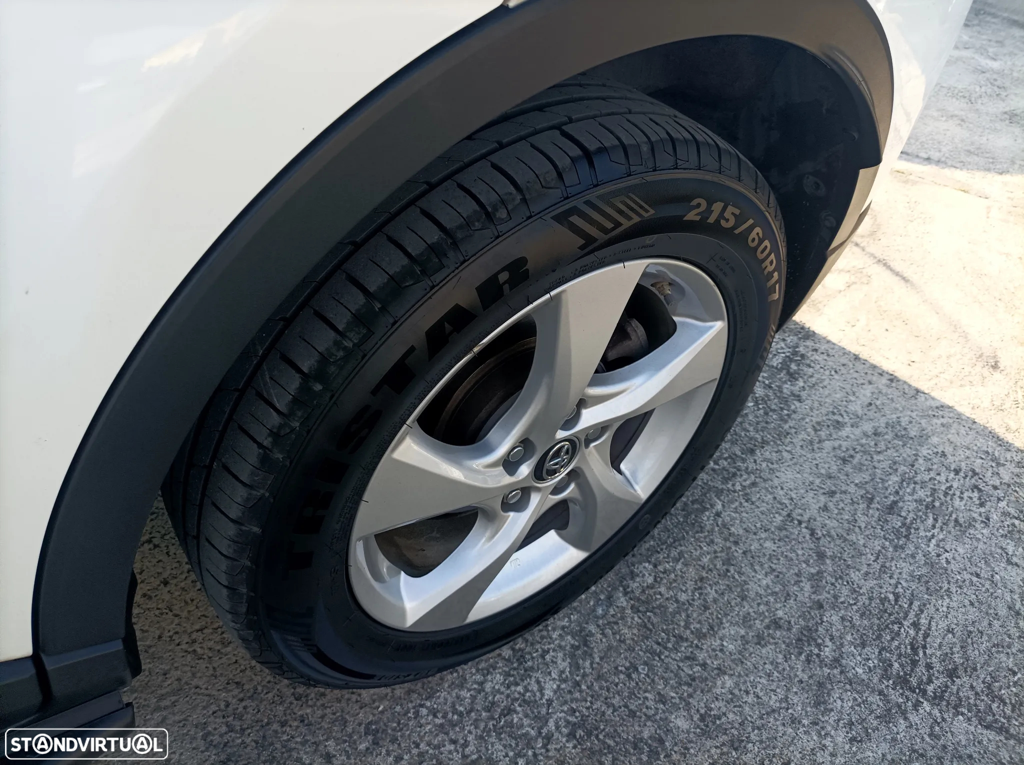 Toyota C-HR 1.2T Active - 8