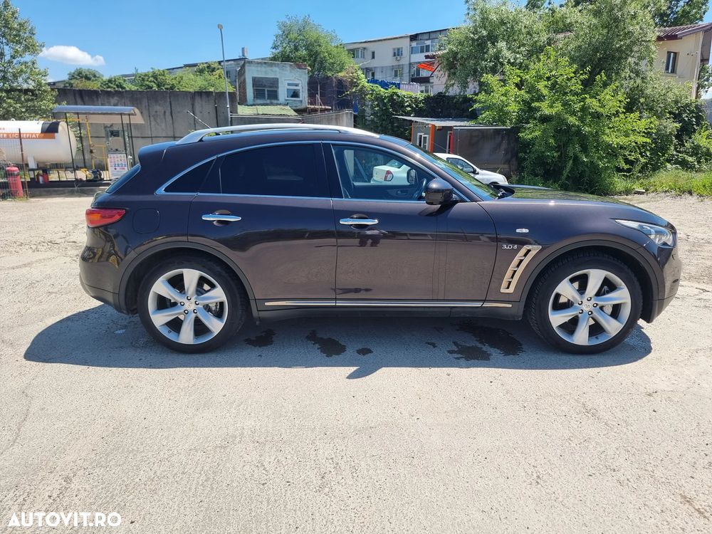 Infiniti Q70 - 23
