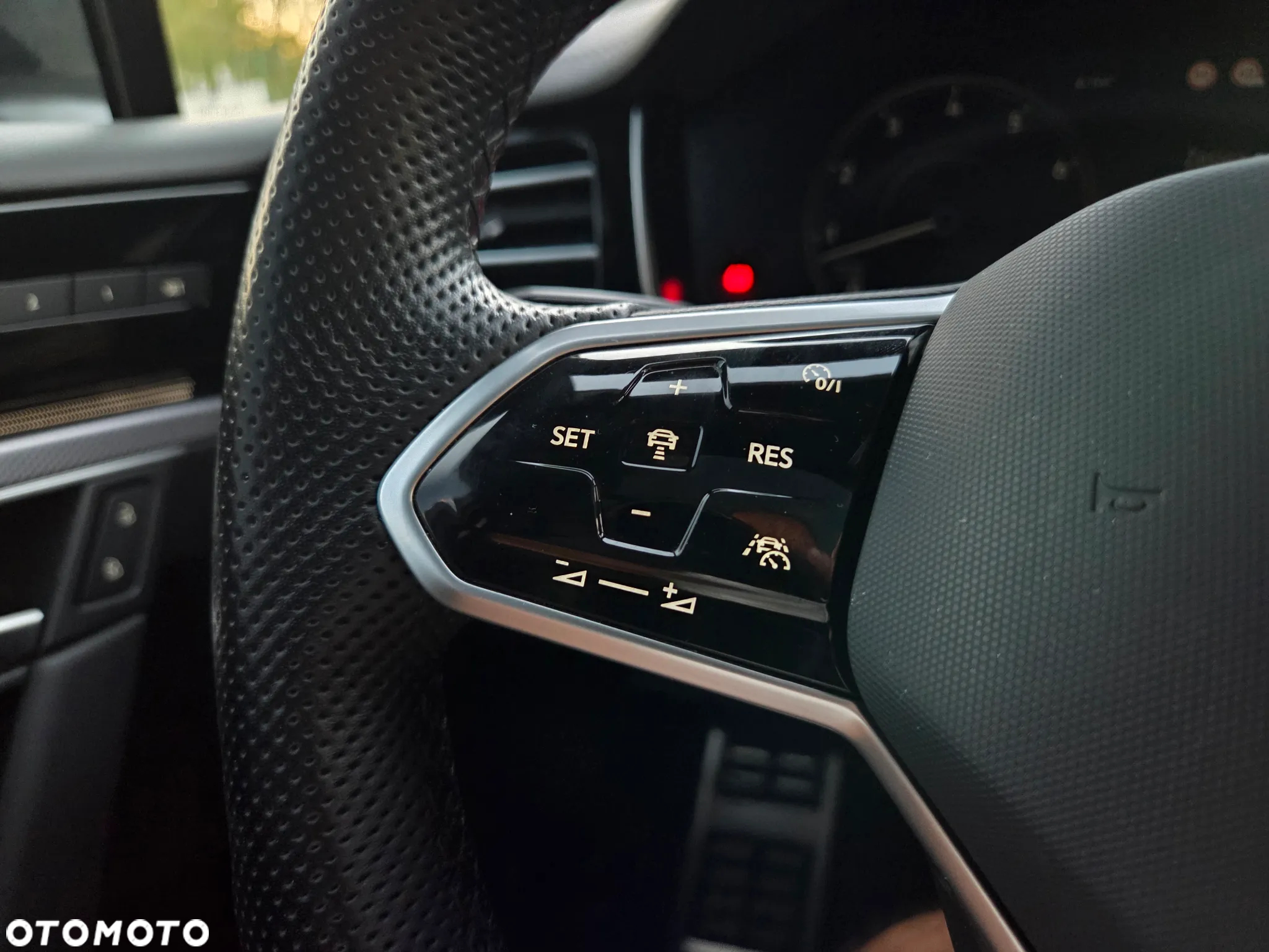 Volkswagen Touareg 3.0 V6 TFSI 4Motion R-Line - 17