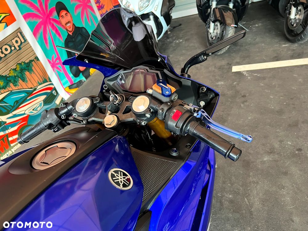 Yamaha YZF - 12
