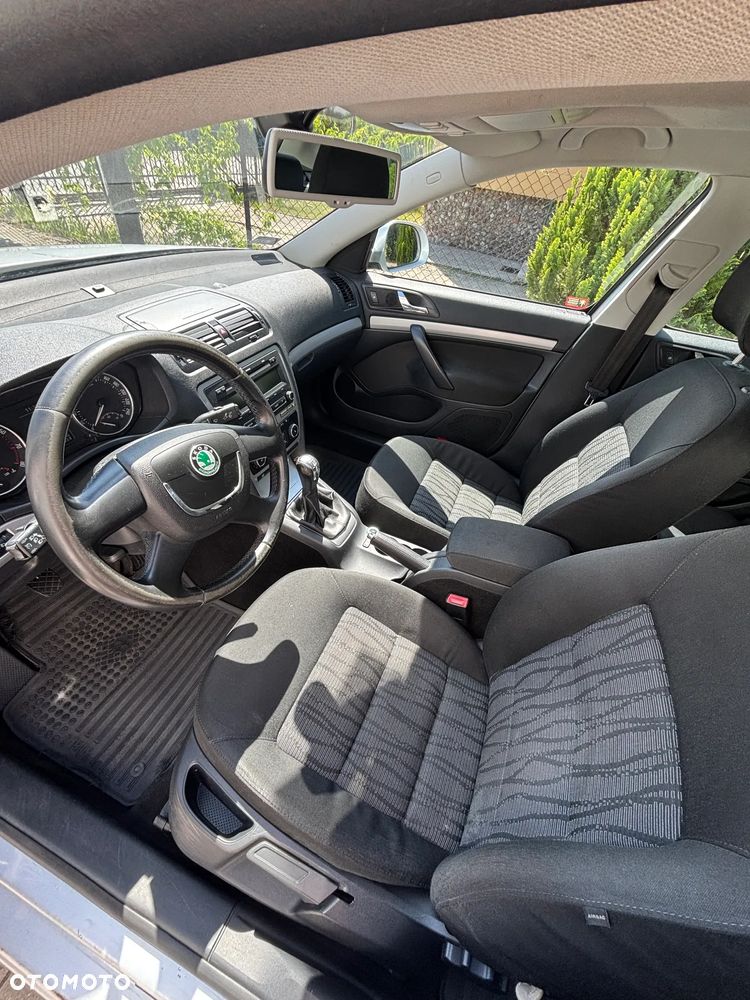Skoda Octavia 1.6 - 3