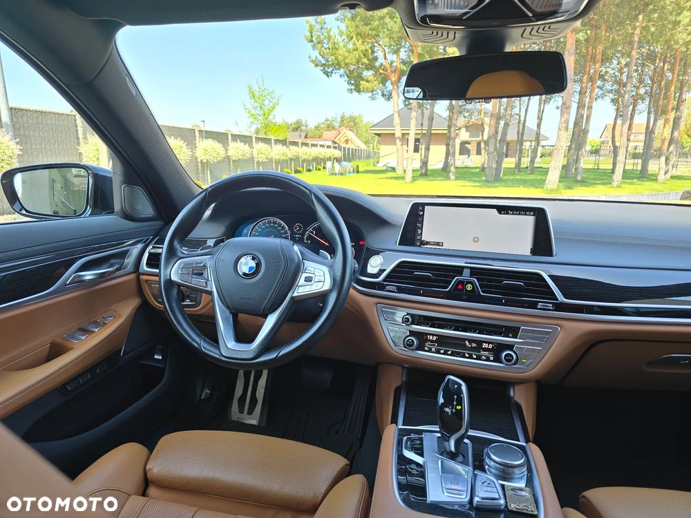 BMW Seria 7 730d xDrive - 18