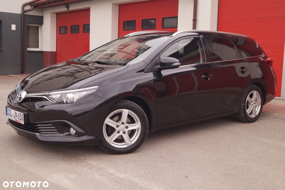 Toyota Auris 1.6 D-4D Executive - 14
