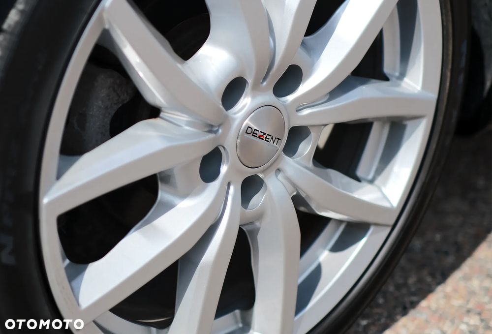 Hyundai Veloster - 16