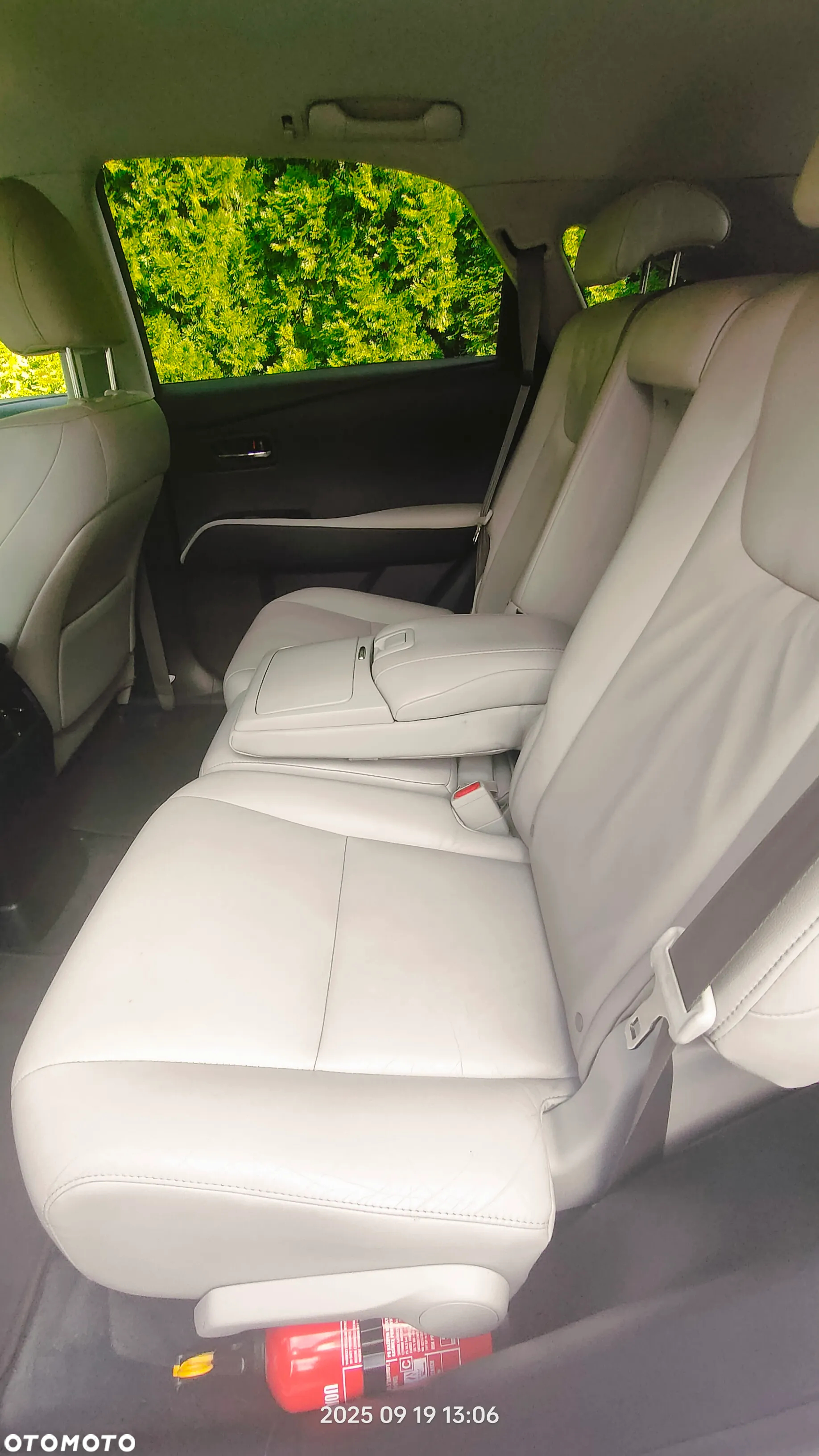 Lexus RX 400h (hybrid) - 7