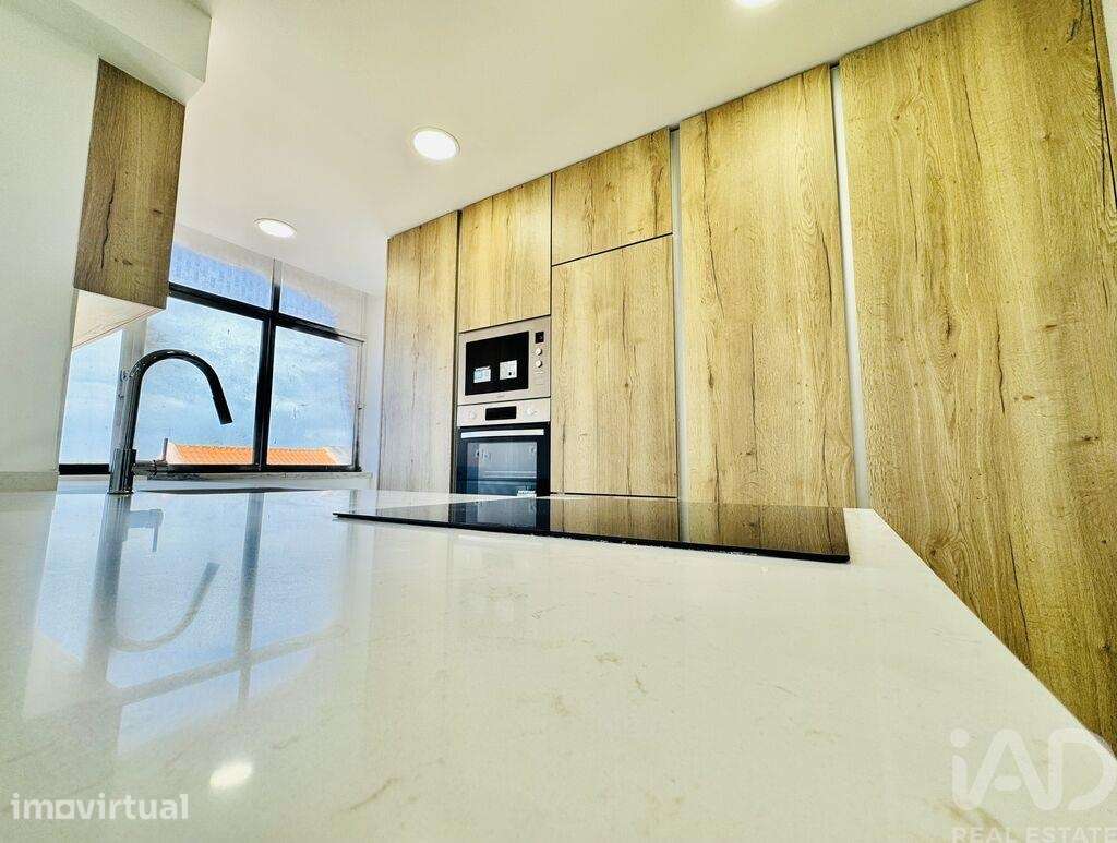 Apartamento T1 em Amora de 50 m2 - Grande imagem: 2/14