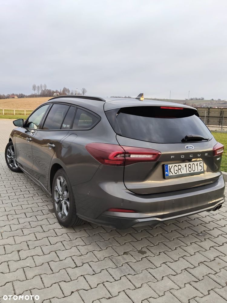 Ford Focus 1.0 EcoBoost Hybrid ST-LINE - 4