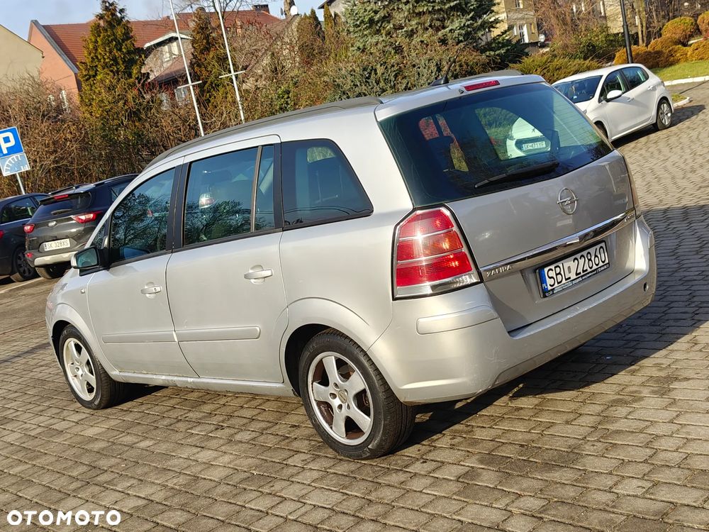 Opel Zafira 1.9 CDTI - 19