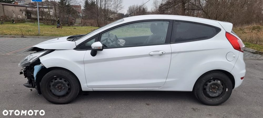 Ford Fiesta - 10