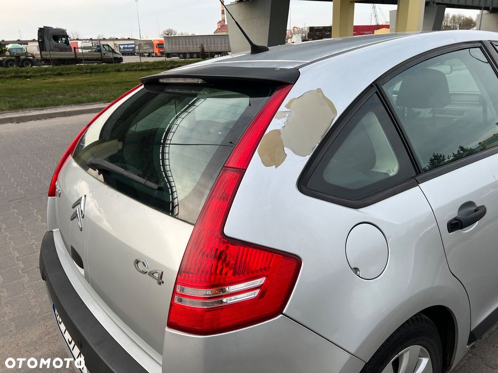 Citroën C4 1.4 16V Advance - 2