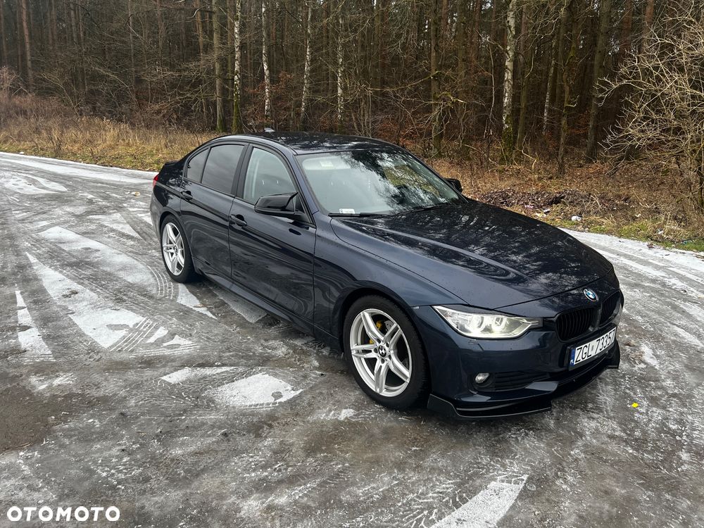 BMW Seria 3 320d - 32