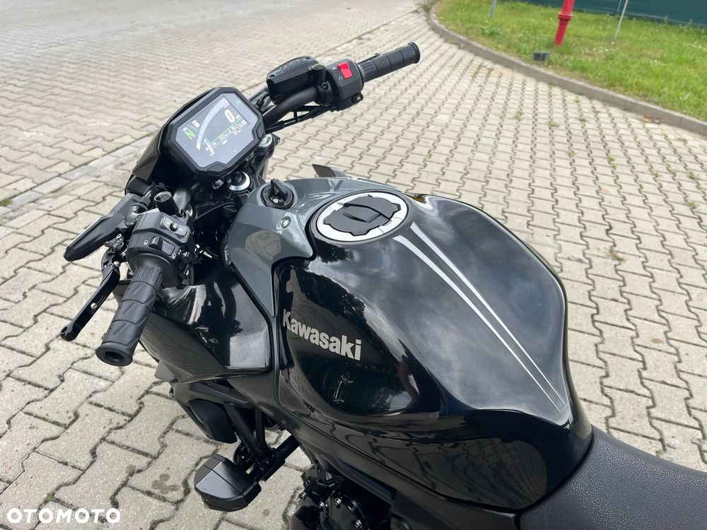Kawasaki Z 650 - 12