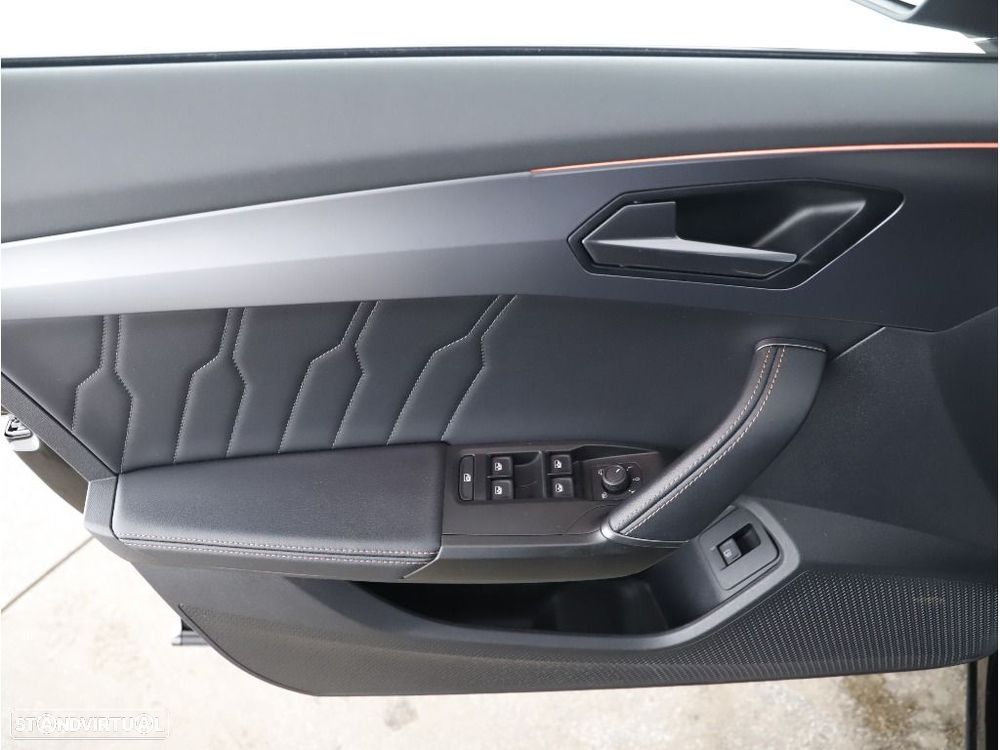 Cupra Formentor 1.4 e-Hybrid DSG VZ - 25