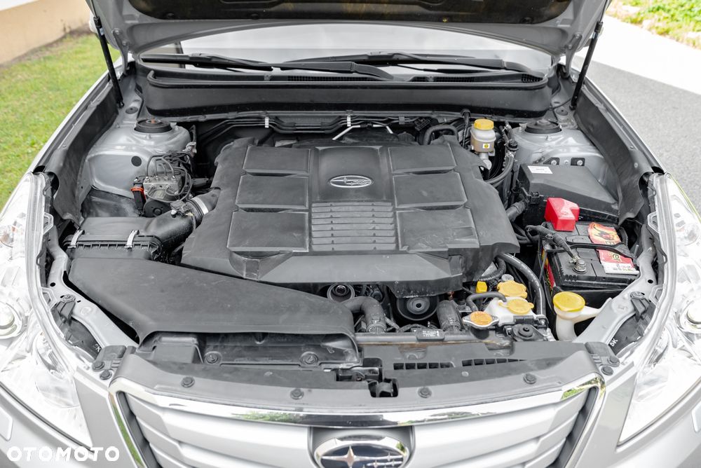 Subaru Outback 3.6 R Exclusive Navi - 33