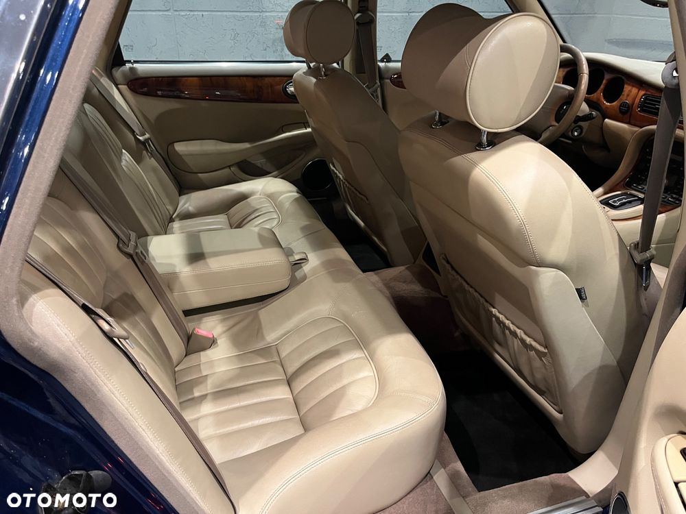 Jaguar XJ 3.2 Executive - 22