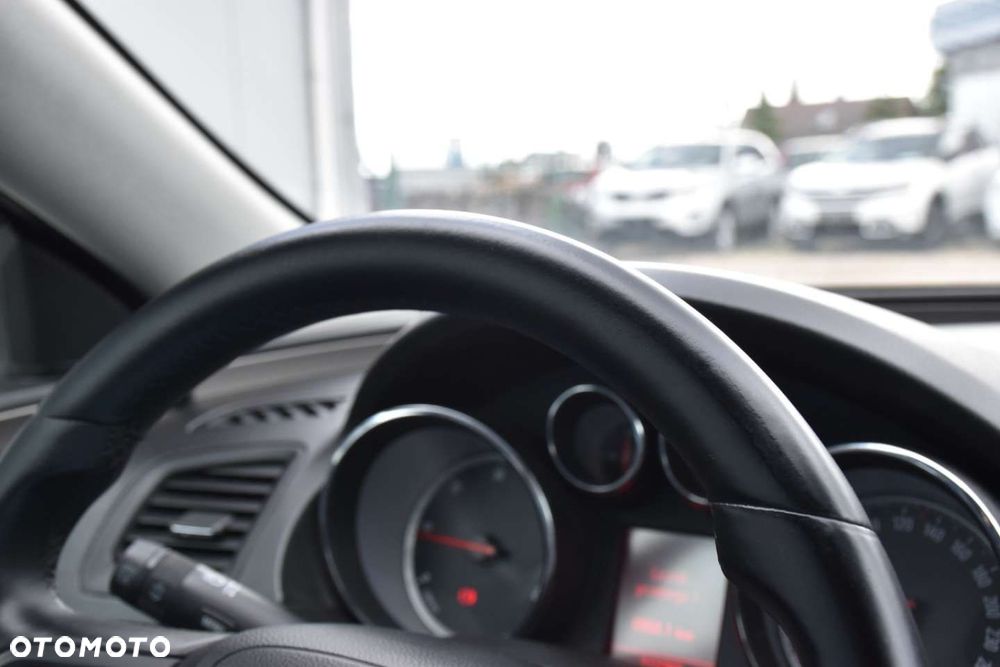 Opel Insignia 2.0 CDTI - 25