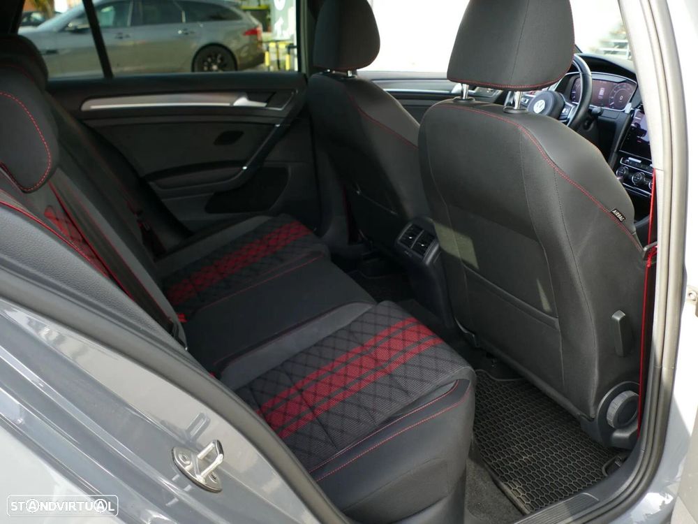 VW Golf 2.0 TSI GTi TCR DSG - 34