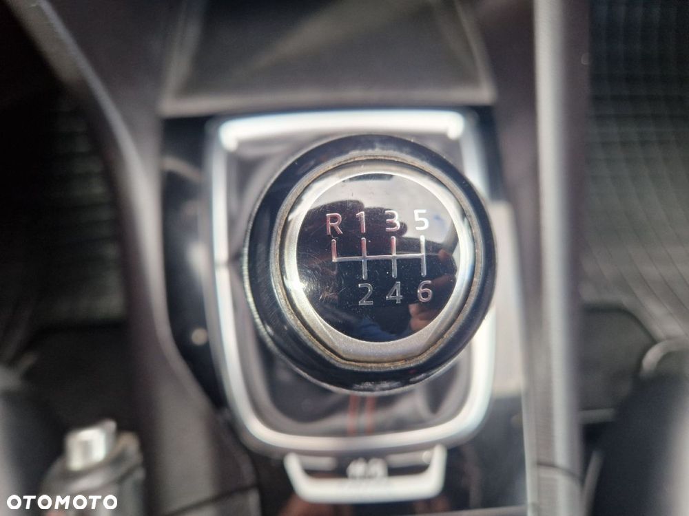 Mazda 3 SKYACTIV-D 105 Exclusive-Line - 16