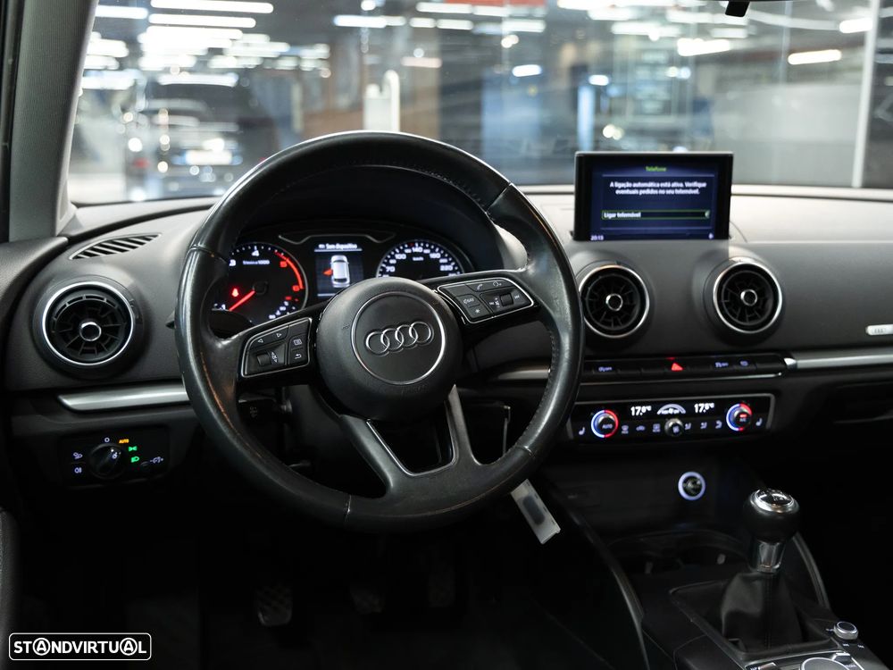 Audi A3 Sportback 1.6 TDI Design - 3