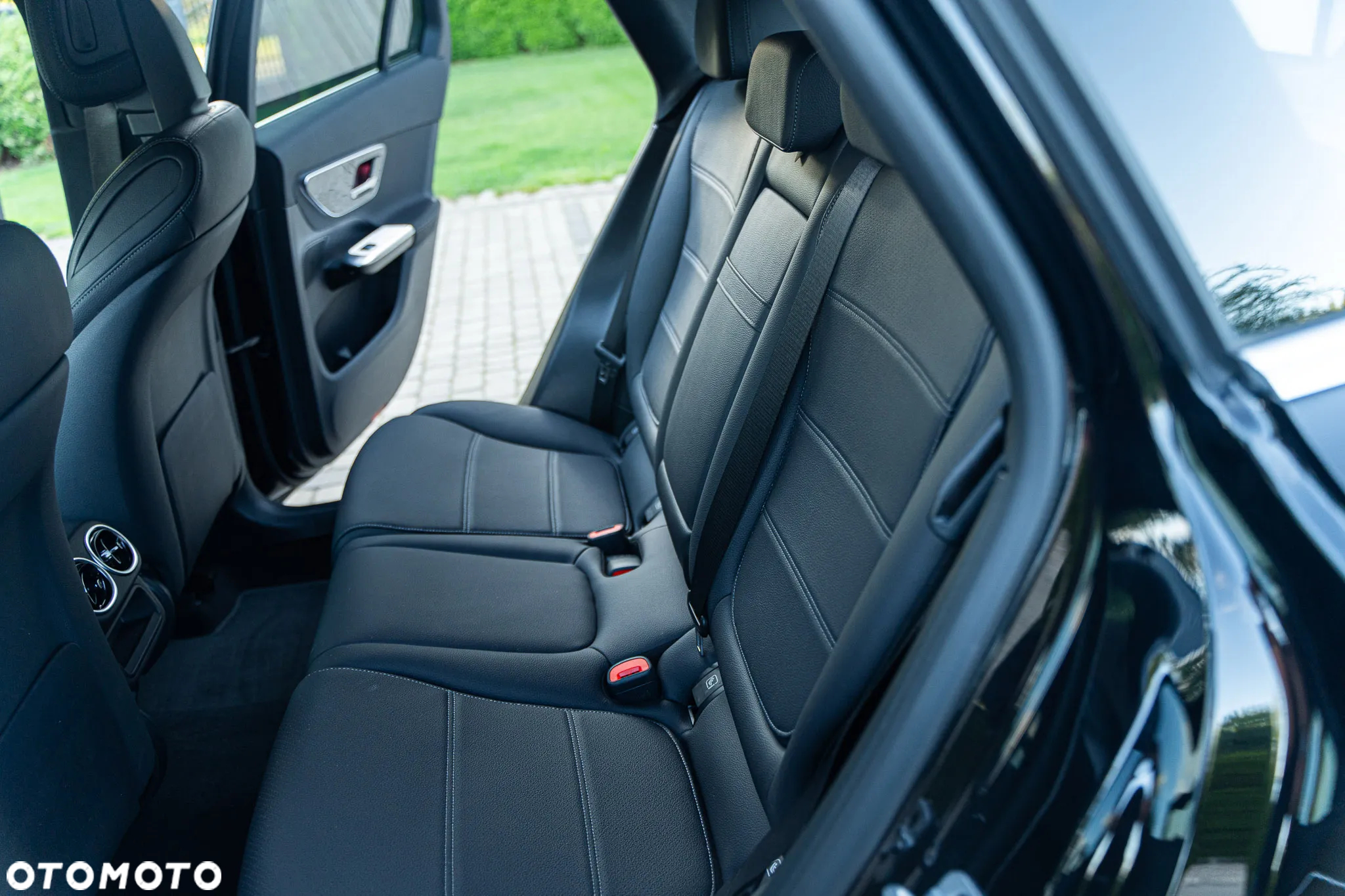 Mercedes-Benz GLC 200 4Matic 9G-TRONIC Edition Avantgarde - 18
