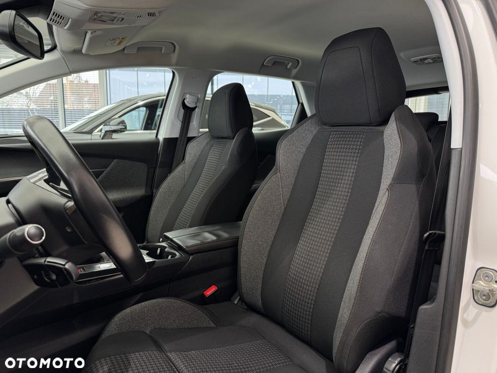 Peugeot 3008 1.2 PureTech Active - 10