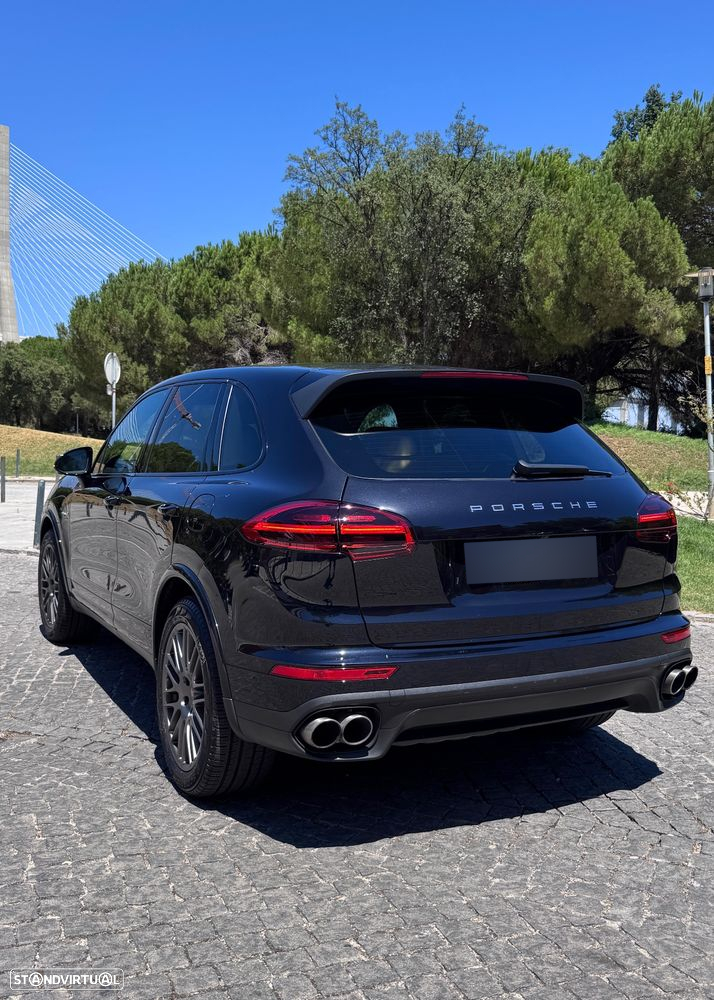 Porsche Cayenne S E-Hybrid - 8