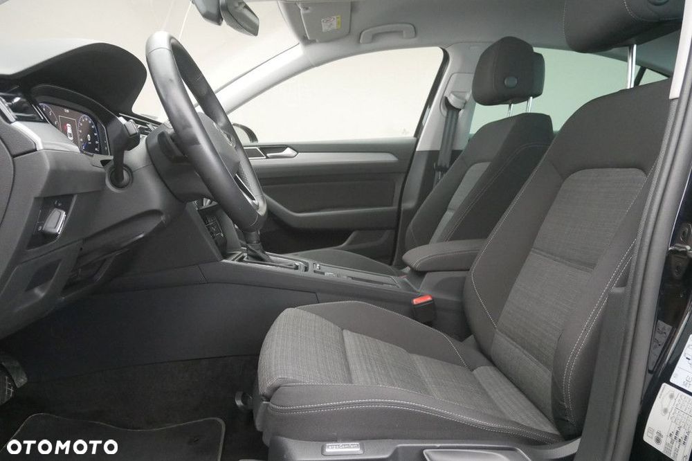 Volkswagen Passat 2.0 TSI Business DSG - 12