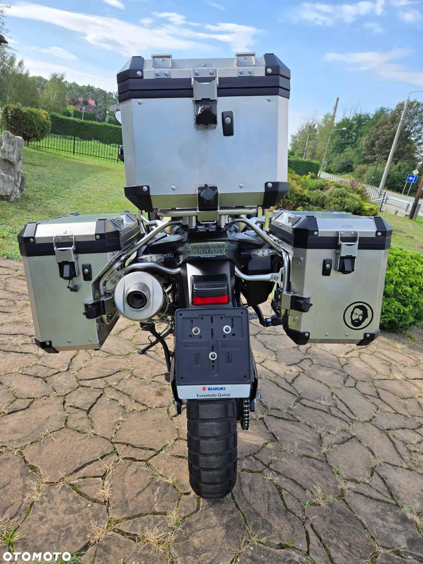BMW F - 7