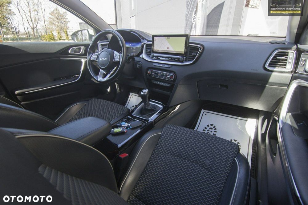 Kia XCeed 1.5 T-GDI Business Line - 30