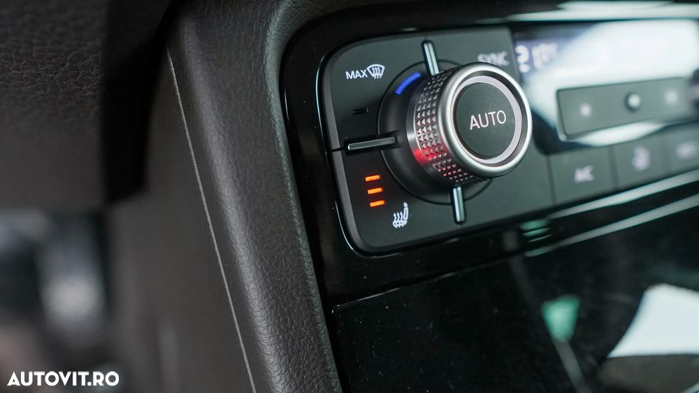 Volkswagen Touareg 3.0 V6 TDI BMT - 19