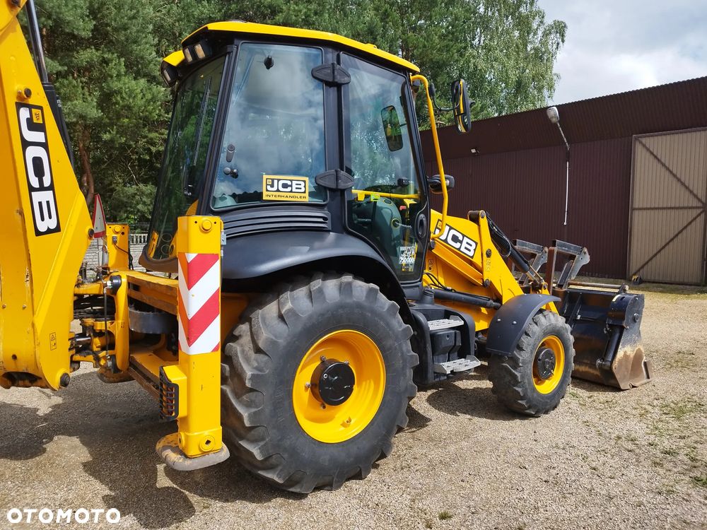 JCB 3CX - SALON PL - 900 mth - 8
