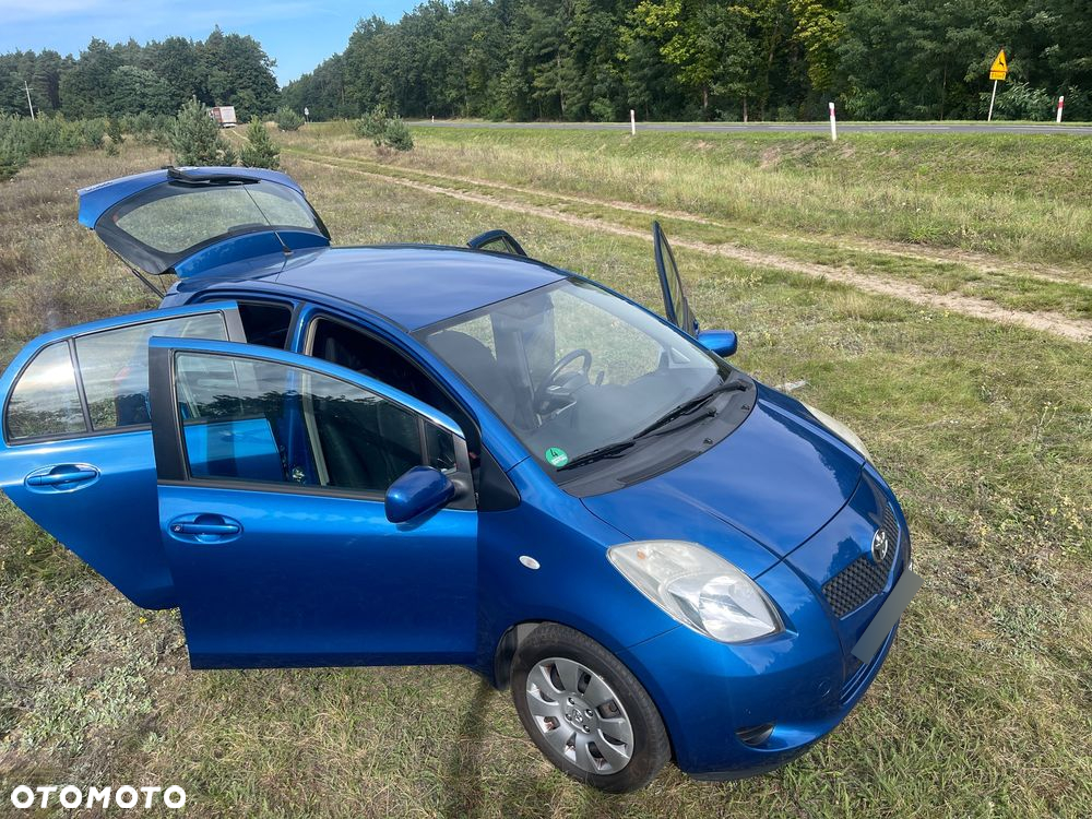 Toyota Yaris 1.3 Sol - 13