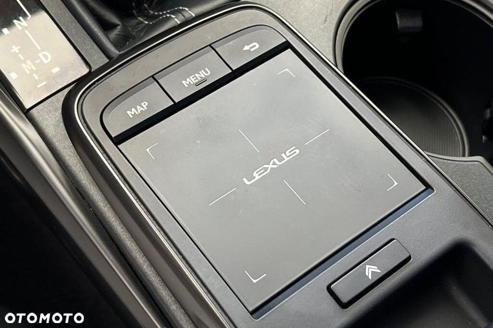 Lexus IS 200t / 300 F Sport - 14