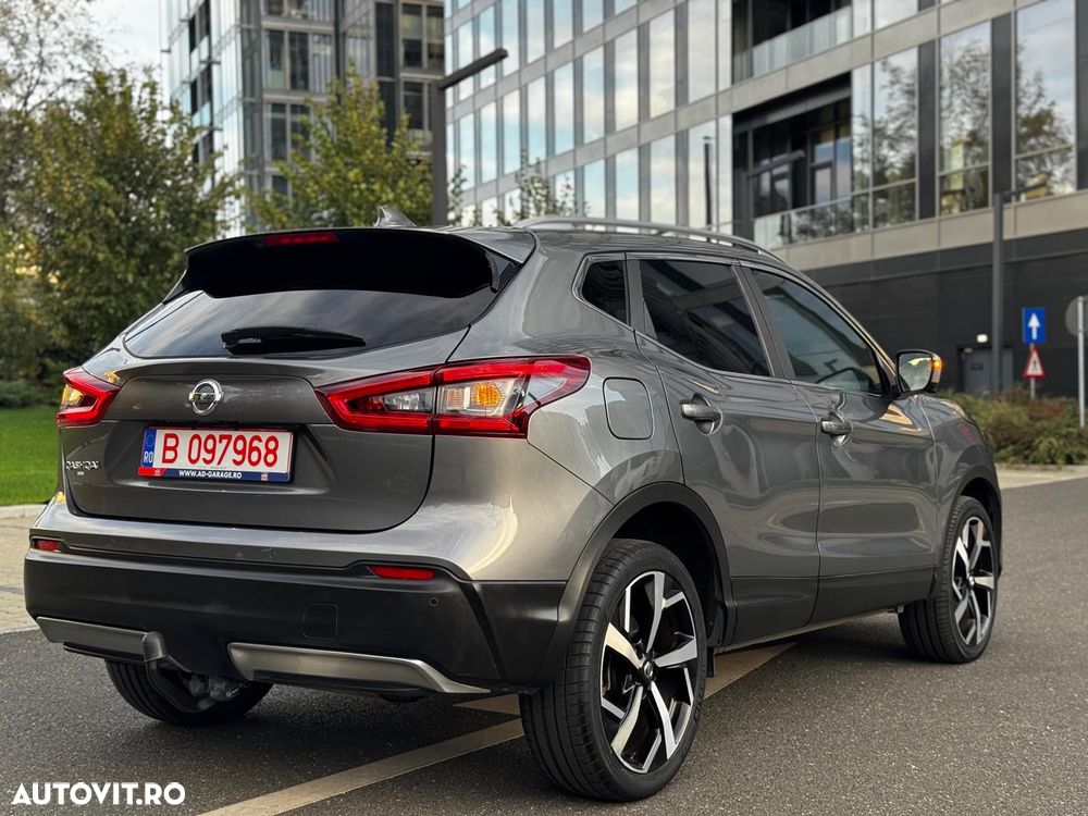 Nissan Qashqai 1.6 DCI Xtronic TEKNA+ - 4