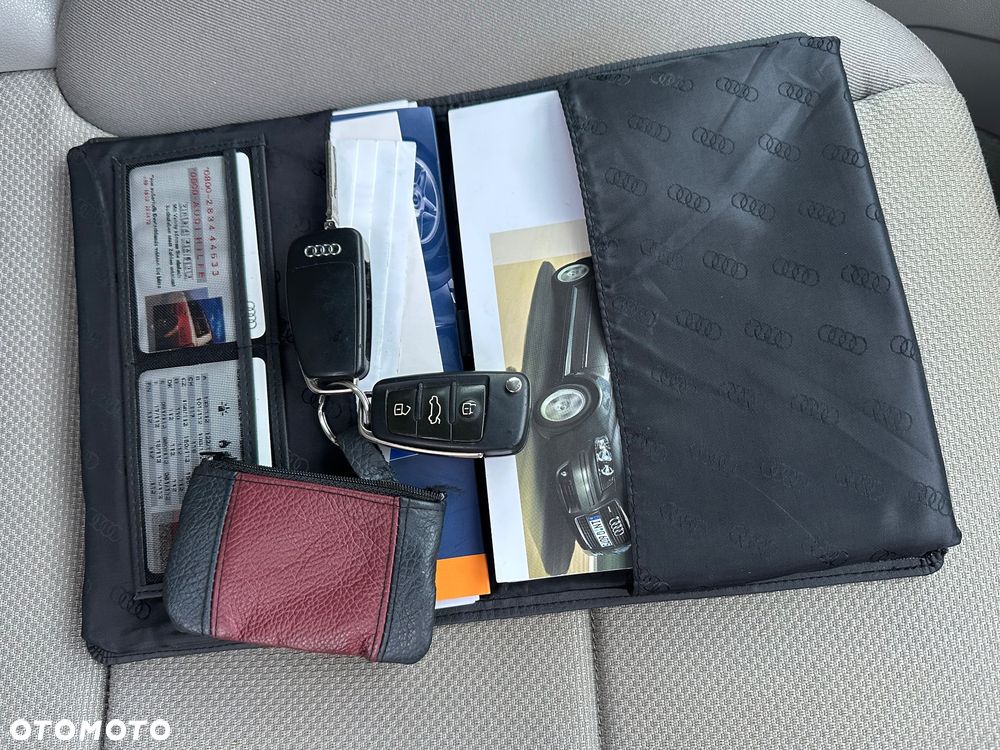 Audi A3 3-drzwiowe 1.6 Ambition - 32