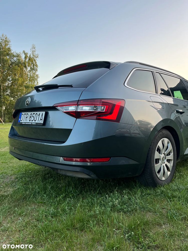 Skoda Superb 2.0 TDI Active DSG7 - 14
