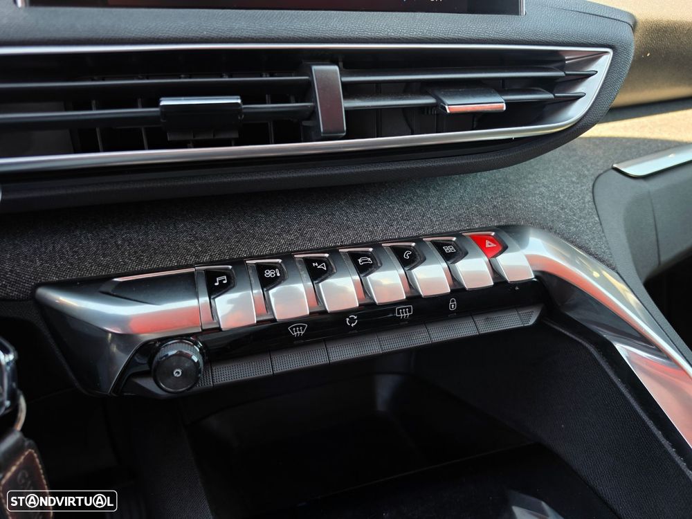 Peugeot 5008 1.5 BlueHDi Allure - 21
