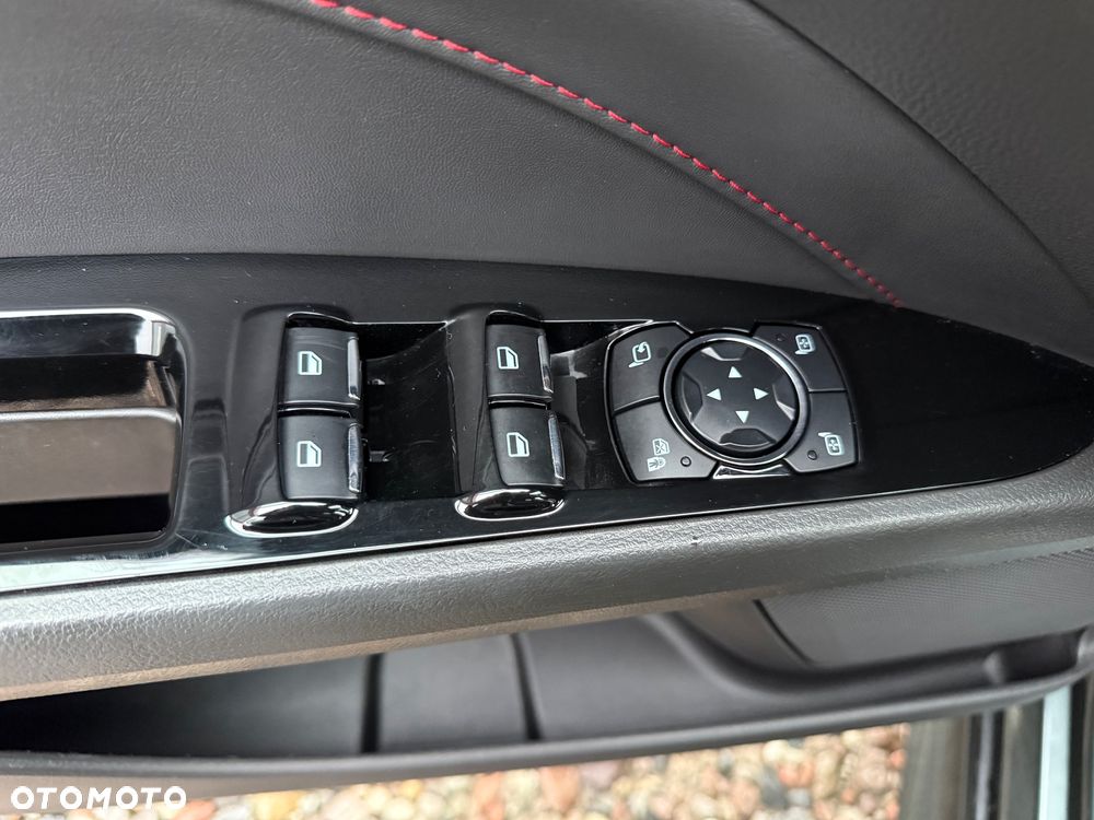 Ford Mondeo 2.0 TDCi ST-Line X - 36