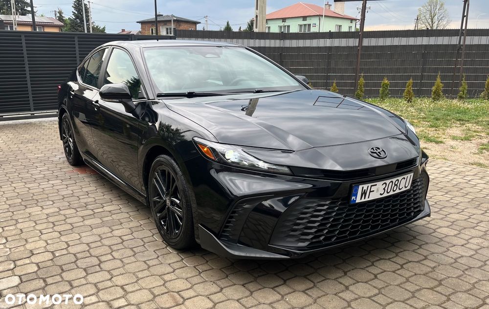Toyota Camry - 2