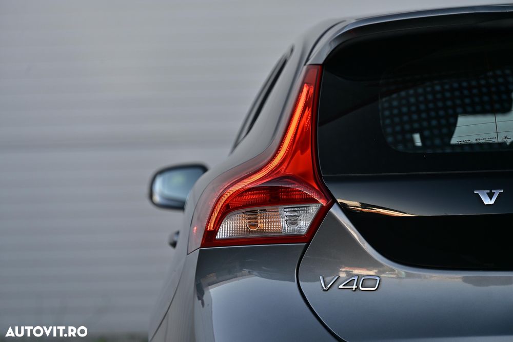 Volvo V40 D3 Geartronic - 34