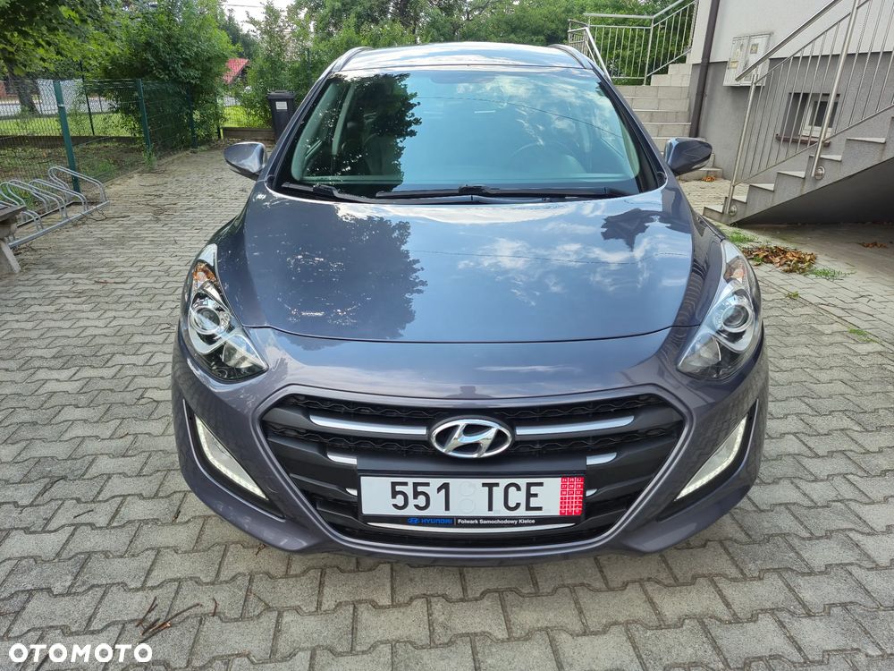 Hyundai i30 blue Kombi 1.6 GDi Trend - 9