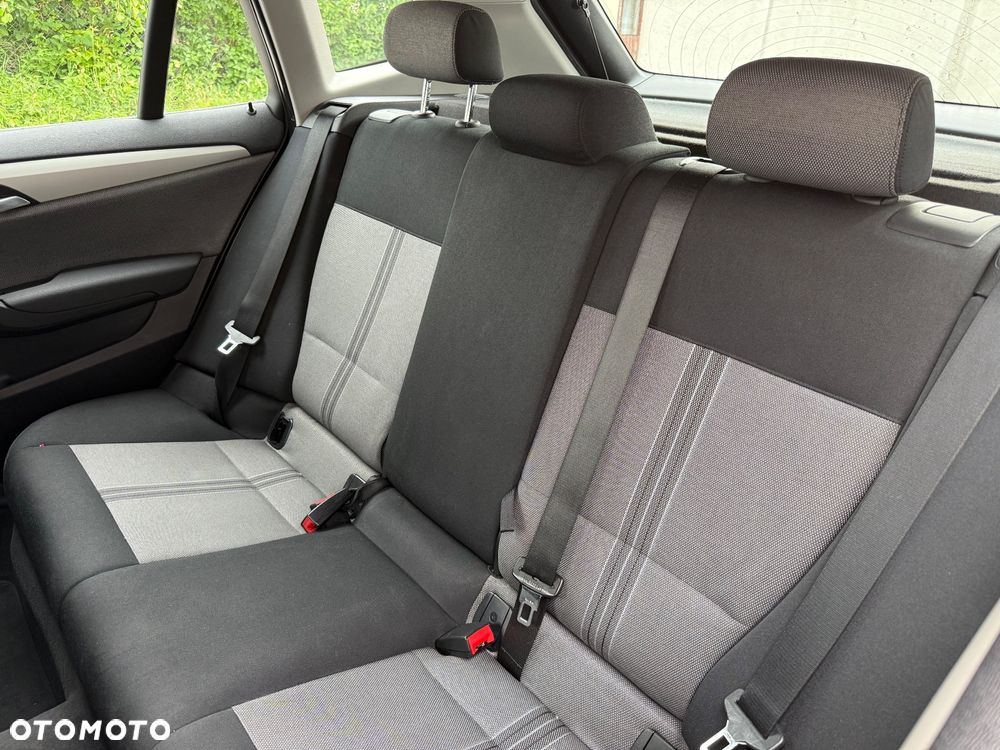 BMW X1 xDrive20i - 21