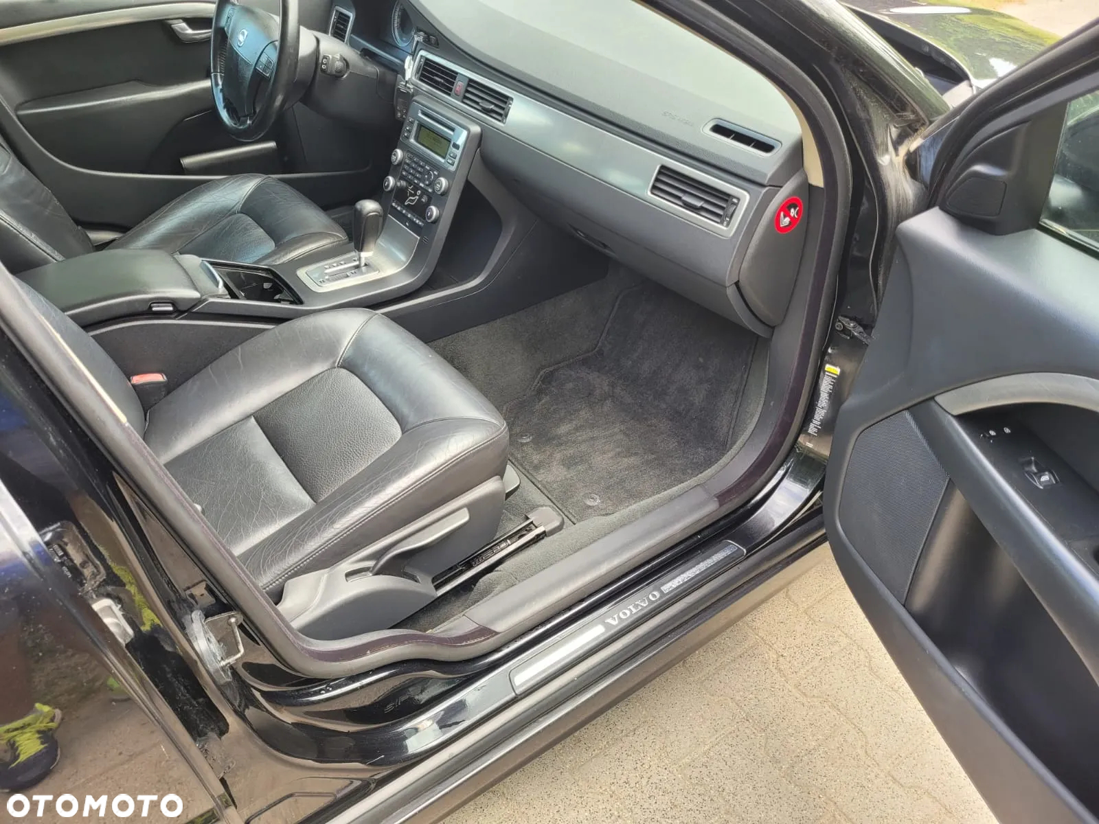 Volvo V70 D5 AWD DPF Momentum - 17