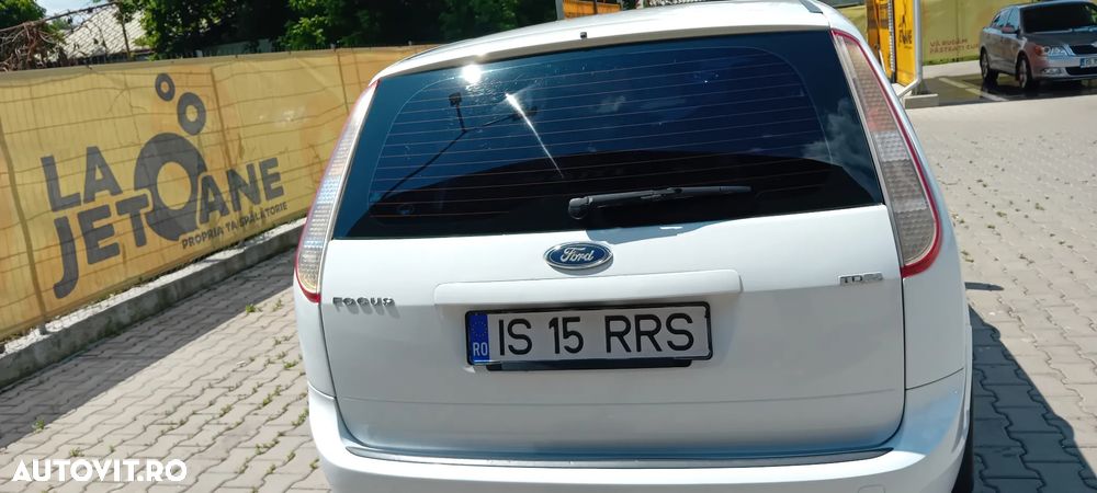 Ford Focus 1.6 TDCI DPF Titanium - 9