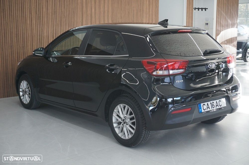 Kia Rio 1.0 T-GDI 100 Dream-Team Edition - 35