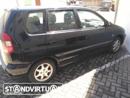Mitsubishi Space Star do ano de 1999 a 2004 - 1