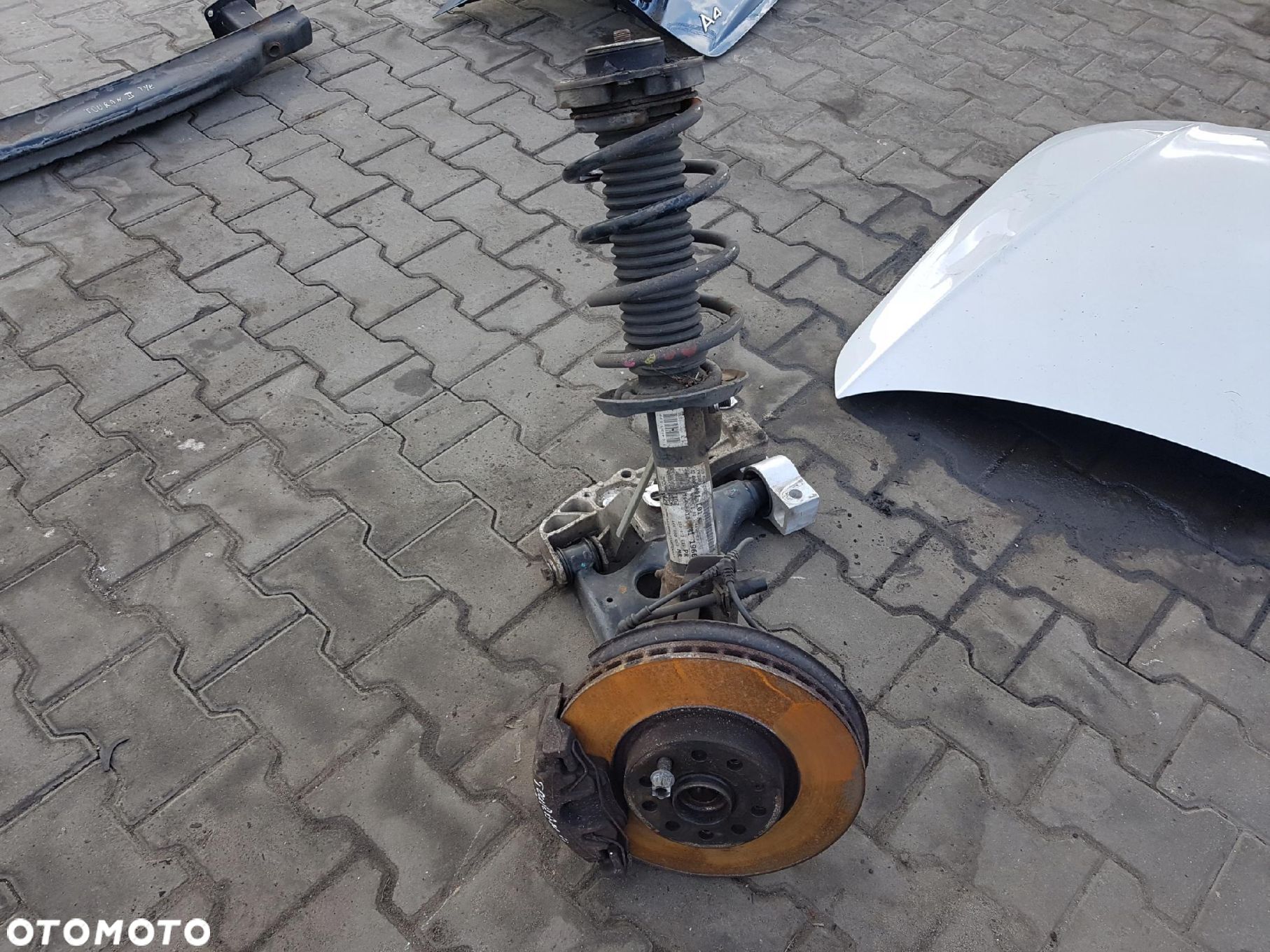 VW TOURAN 2 II 10-15r 2.0 TDI WAHACZ AMORTYZATOR ZWROTNICA LEWA PRZÓD - 1